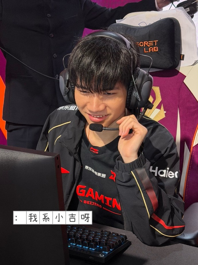 JDG分享照片回顾三月：四月继续，一起往更远的地方走